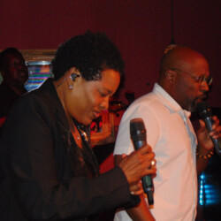 Dee Lucas Live